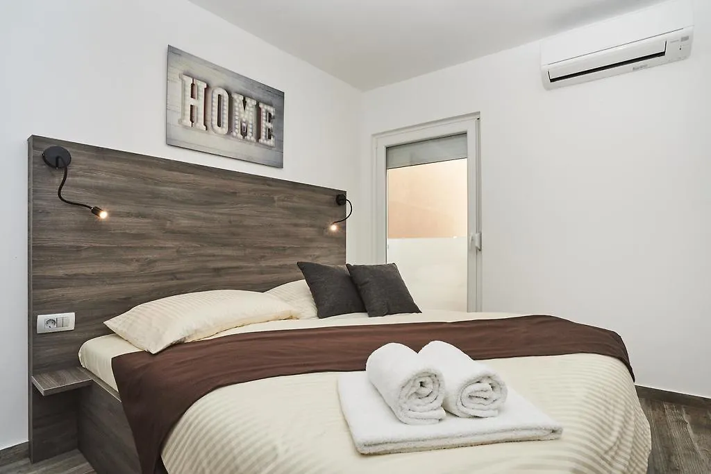 Apartments Tre Perle Umag 0*,  Chorvatsko